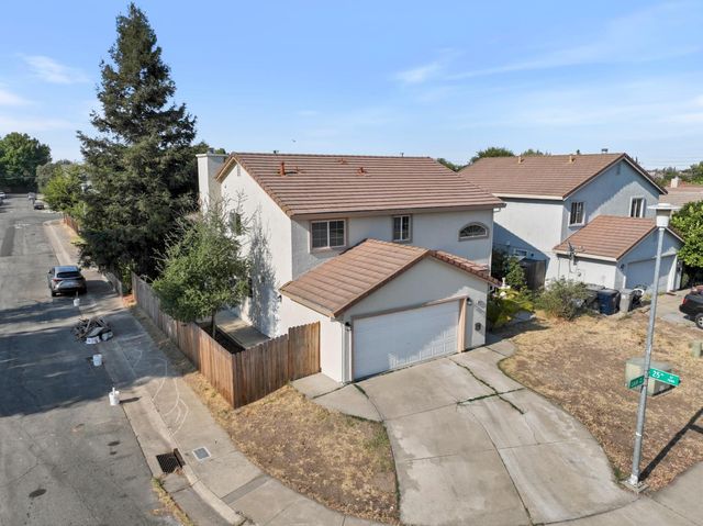 2501 Lock Ave, Sacramento, CA 95822