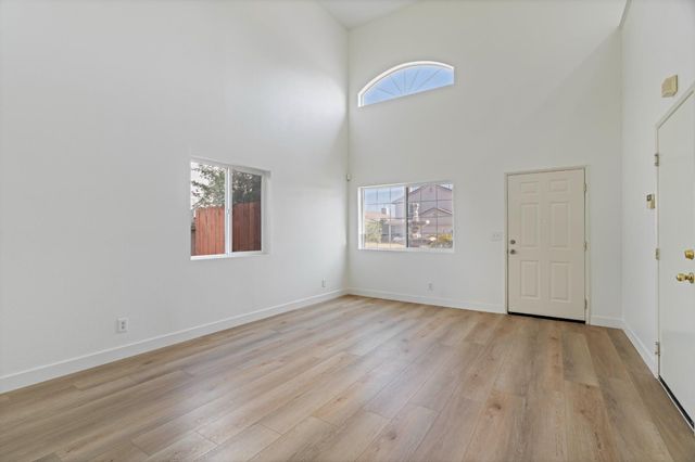 2501 Lock Ave, Sacramento, CA 95822