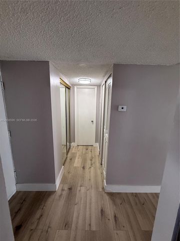 15600 NW 7th Ave 618, Miami, FL 33169