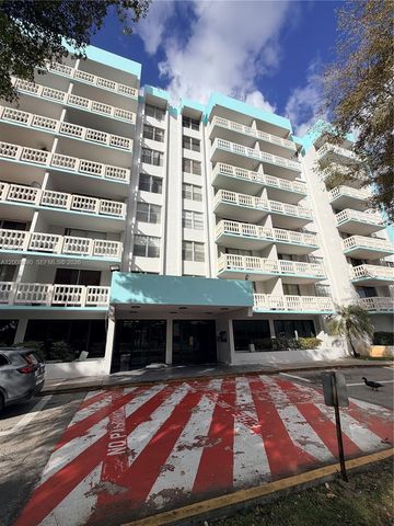 15600 NW 7th Ave 618, Miami, FL 33169