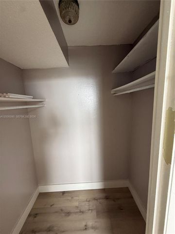 15600 NW 7th Ave 618, Miami, FL 33169