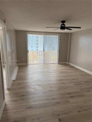 15600 NW 7th Ave 618, Miami, FL 33169