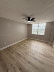 15600 NW 7th Ave 618, Miami, FL 33169