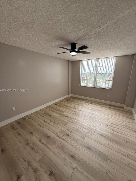 15600 NW 7th Ave 618, Miami, FL 33169