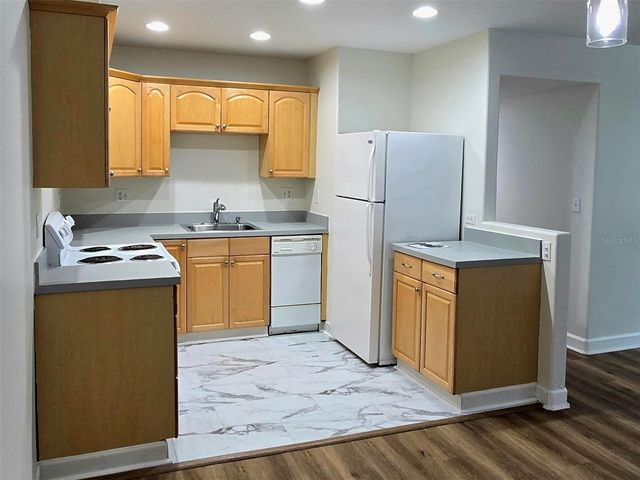 940 LAKE DESTINY RD H, Altamonte Springs, FL 32714