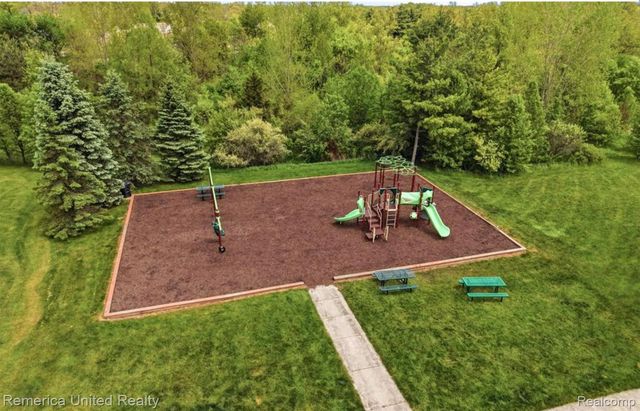 1184 York Avenue, Marion Township, MI 48843