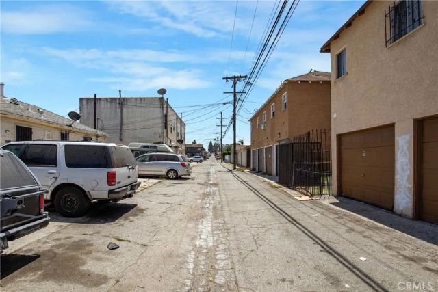 9309 S Western Avenue, Los Angeles, CA 90047