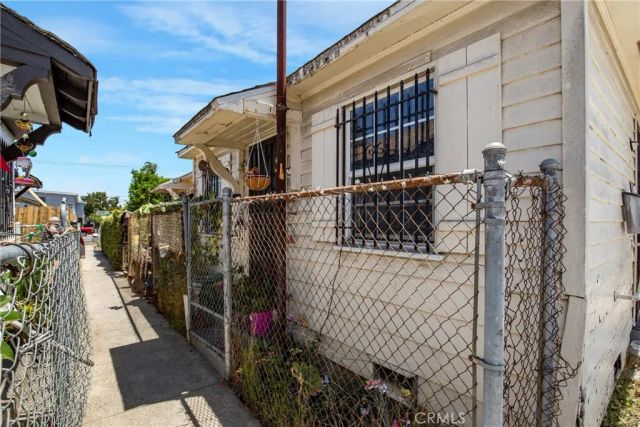 9309 S Western Avenue, Los Angeles, CA 90047