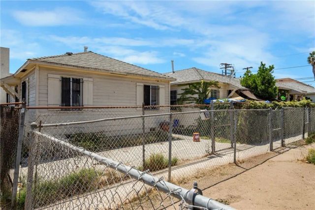 9309 S Western Avenue, Los Angeles, CA 90047