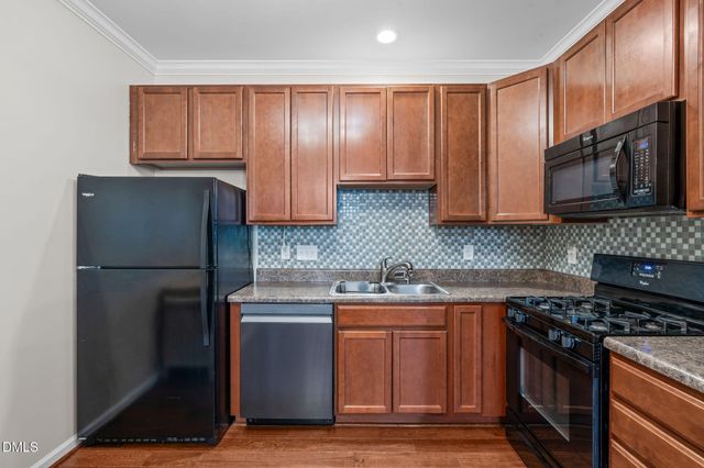 2120 Breezeway Dr Unit 104, Raleigh, NC 27614