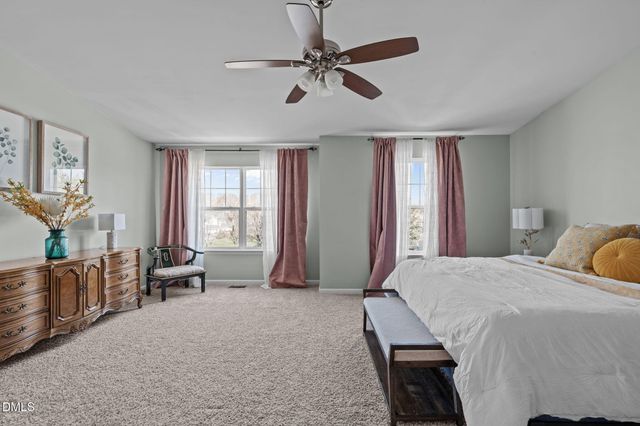 2120 Breezeway Dr Unit 104, Raleigh, NC 27614