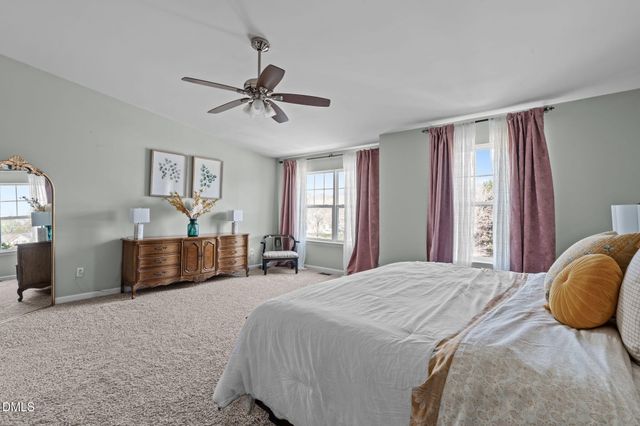 2120 Breezeway Dr Unit 104, Raleigh, NC 27614