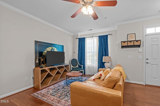 2120 Breezeway Dr Unit 104, Raleigh, NC 27614