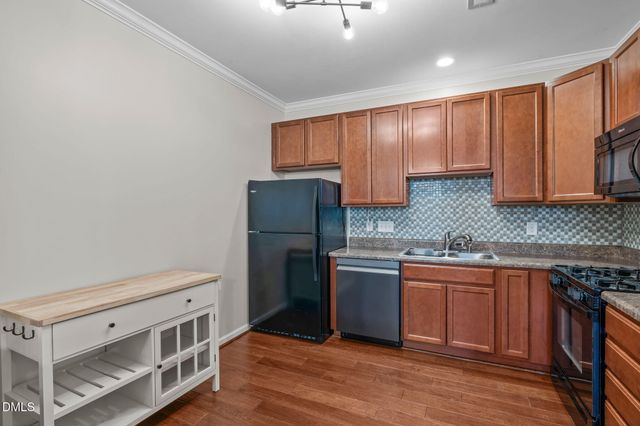 2120 Breezeway Dr Unit 104, Raleigh, NC 27614