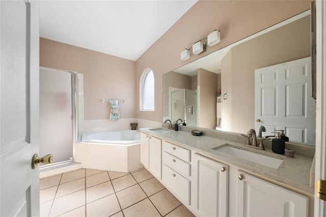 9915 KONA ISLE COURT, Orlando, FL 32817