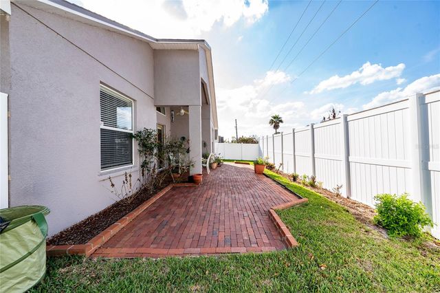 9915 KONA ISLE COURT, Orlando, FL 32817