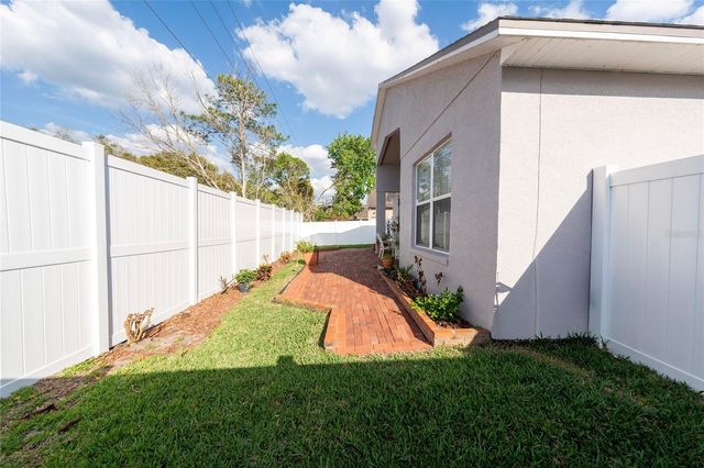 9915 KONA ISLE COURT, Orlando, FL 32817