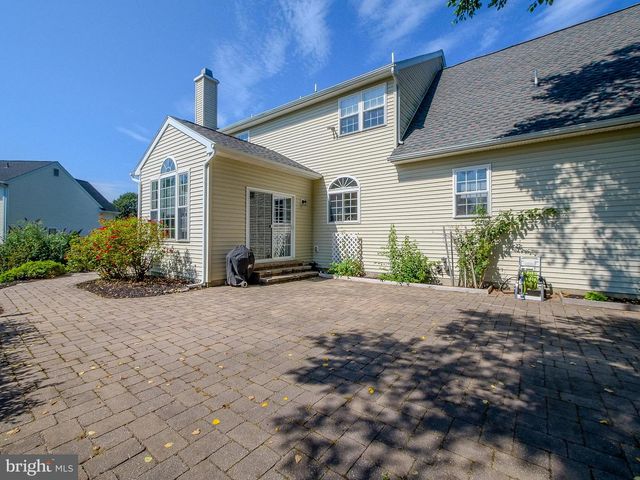 241 FERNDALE LN, Downingtown, PA 19335