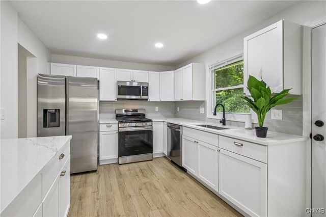 48 Brasser Drive, Chili, NY 14624