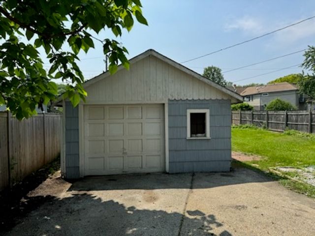 4624 Stanley Avenue, Downers Grove, IL 60515