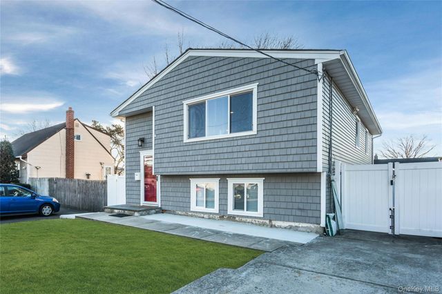 102A Claremont Avenue, West Babylon, NY 11704