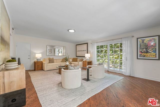 6609 Whitley Terrace, Los Angeles, CA 90068