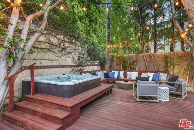6609 Whitley Terrace, Los Angeles, CA 90068
