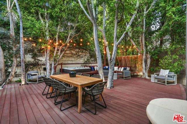 6609 Whitley Terrace, Los Angeles, CA 90068