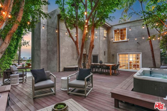 6609 Whitley Terrace, Los Angeles, CA 90068