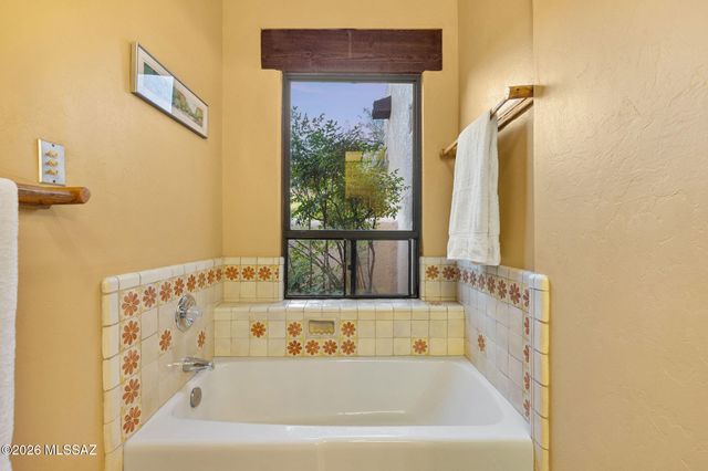 13785 E Camino Cartamo, Tucson, AZ 85749