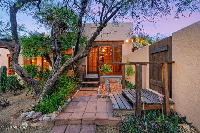 13785 E Camino Cartamo, Tucson, AZ 85749