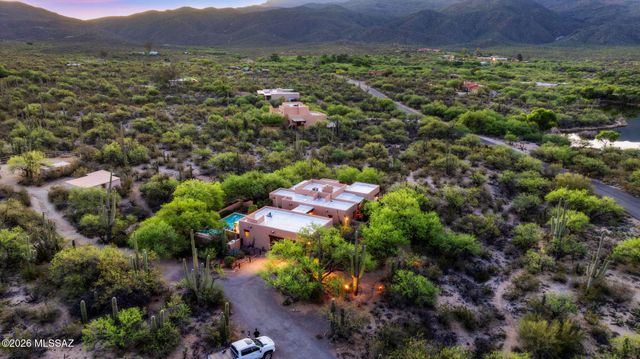 13785 E Camino Cartamo, Tucson, AZ 85749