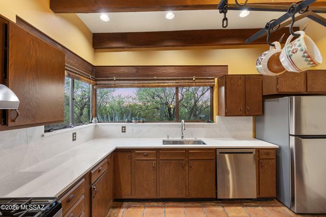 13785 E Camino Cartamo, Tucson, AZ 85749