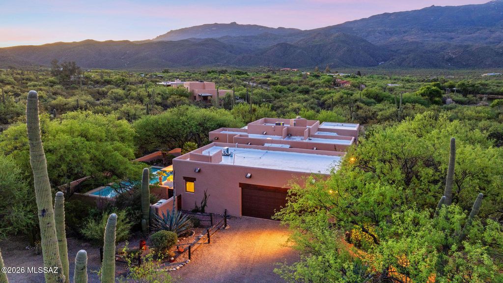 13785 E Camino Cartamo, Tucson, AZ 85749