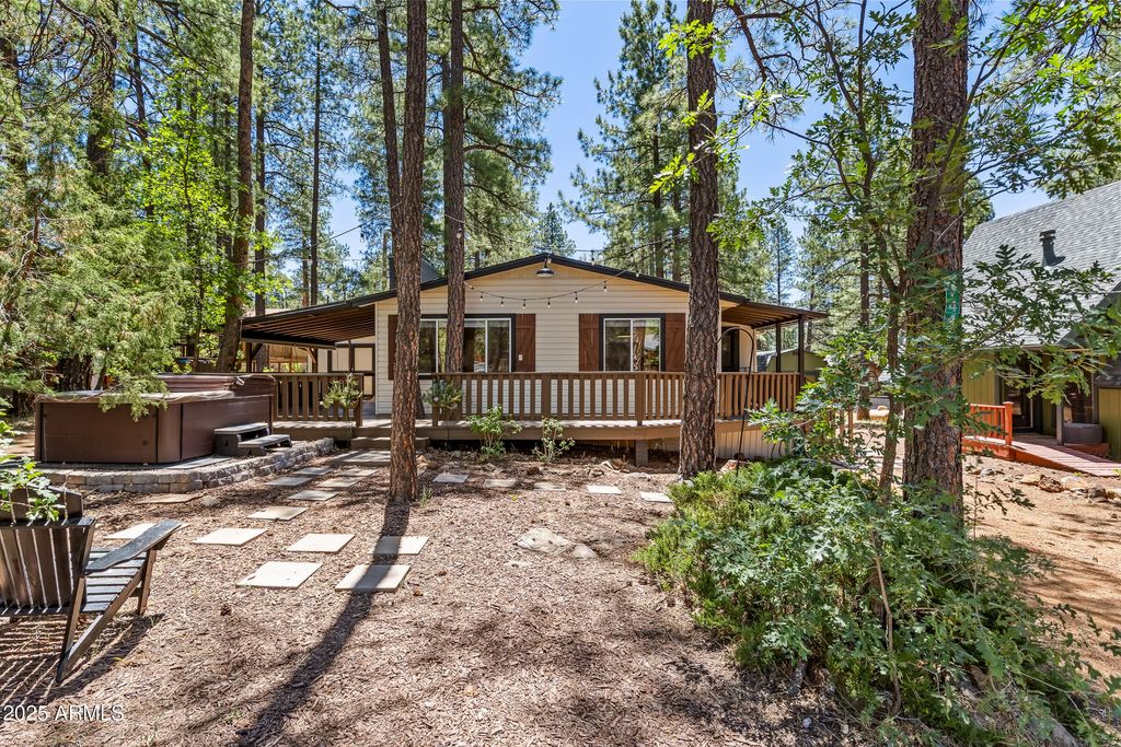 17445 S SAN CARLOS Drive, Munds Park, AZ 86017