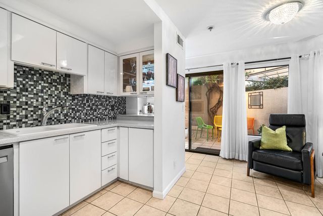 477 Village Square E, Palm Springs, CA 92262