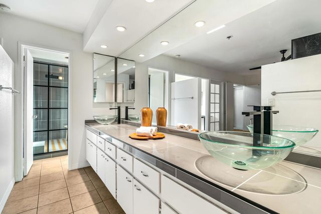 477 Village Square E, Palm Springs, CA 92262