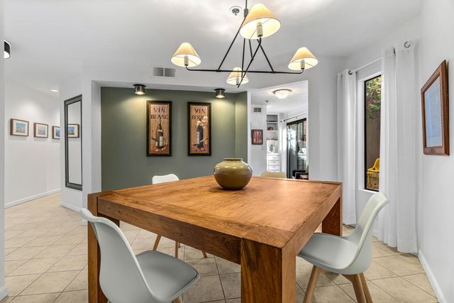 477 Village Square E, Palm Springs, CA 92262