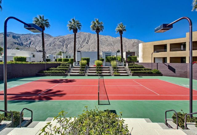 477 Village Square E, Palm Springs, CA 92262