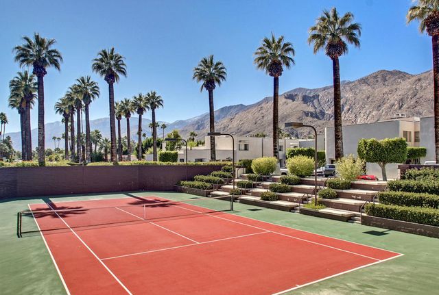 477 Village Square E, Palm Springs, CA 92262