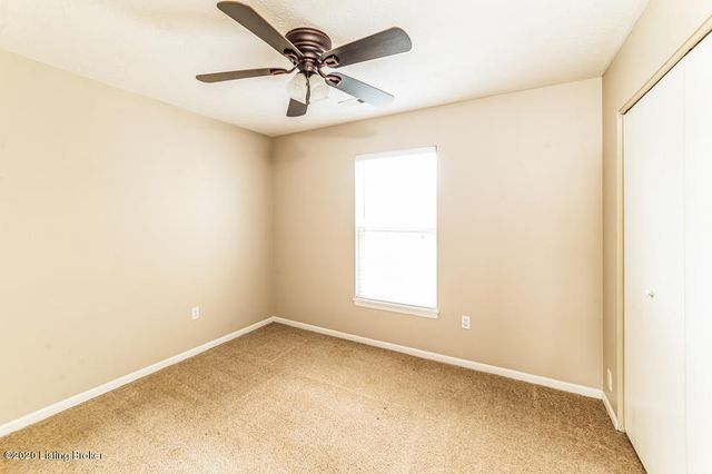 9625 Combs Ln, Louisville, KY 40258