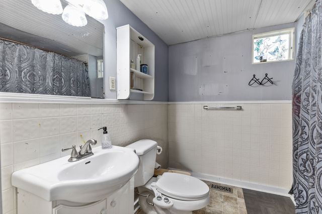 104 3rd Ave, Columbia, TN 38401