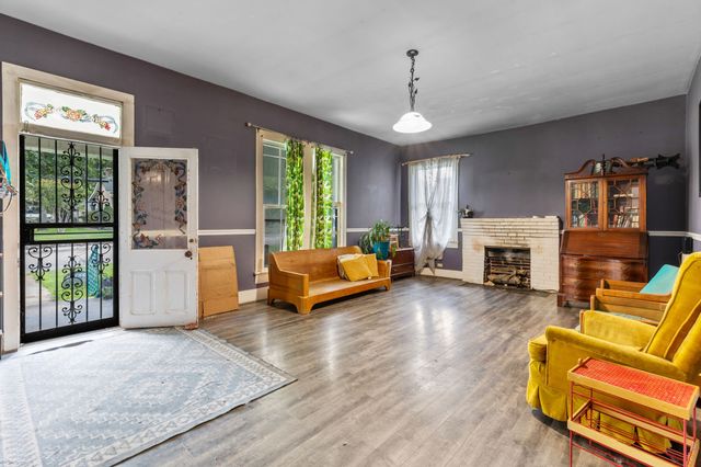 104 3rd Ave, Columbia, TN 38401