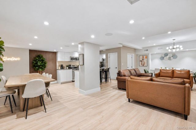 220 Pelham Road 2C, New Rochelle, NY 10805
