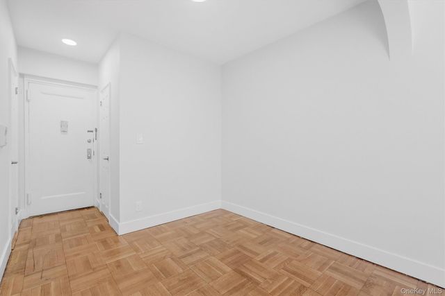 220 Pelham Road 2C, New Rochelle, NY 10805