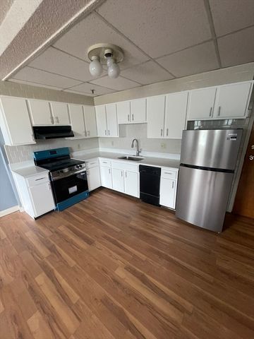 80 Foster St 307, Peabody, MA 01960