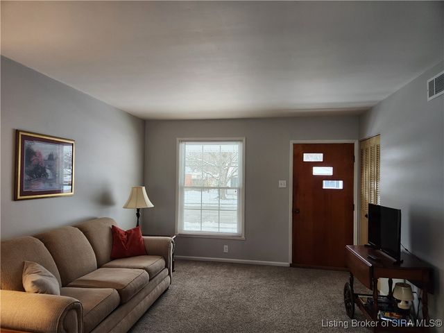 1201 Spruce Drive, Jeffersonville, IN 47130