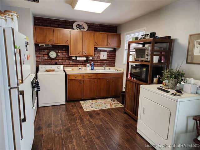 1201 Spruce Drive, Jeffersonville, IN 47130