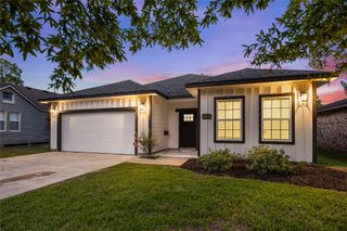 1121 Austin Street, Rosenberg, TX 77471