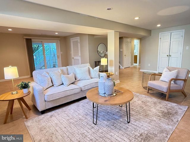 9710 DANSK CT, Fairfax, VA 22032